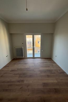 Renovated apartment near St George square
