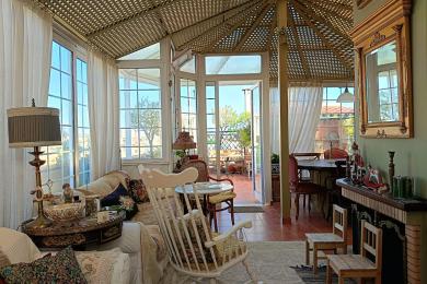 Furnished penthouse with open views in Vrilissia