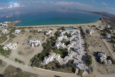 Οικόπεδο μπροστά στη θάλασσα στη Μικρή Βίγλα, Νάξος