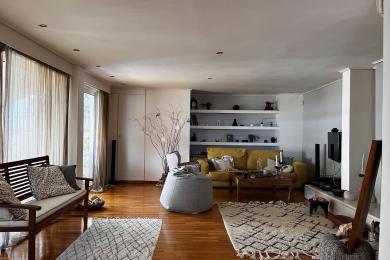 Penthouse apartment next to Ilissia Park