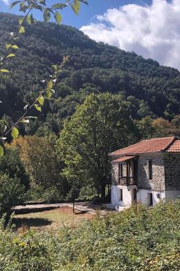 Stone house in Sklithro in Larissa