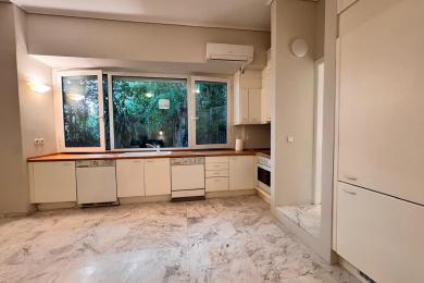 Studio εξοπλισμένο στο Κολωνάκι, στην Αναγνωστοπούλου.